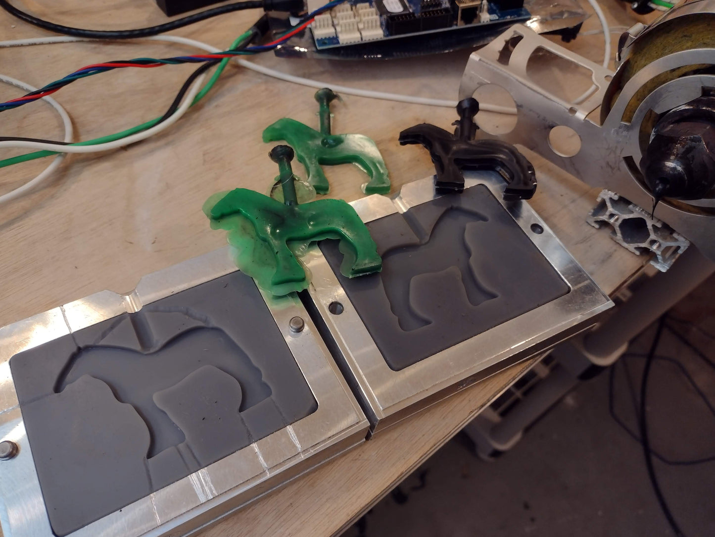 Stallion Extruder